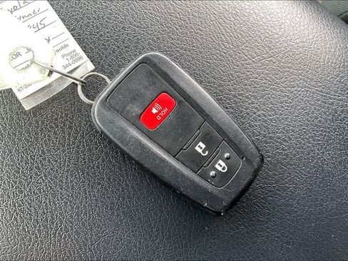 Used 2024 Toyota 4Runner SR5 AWD/4WD image 34