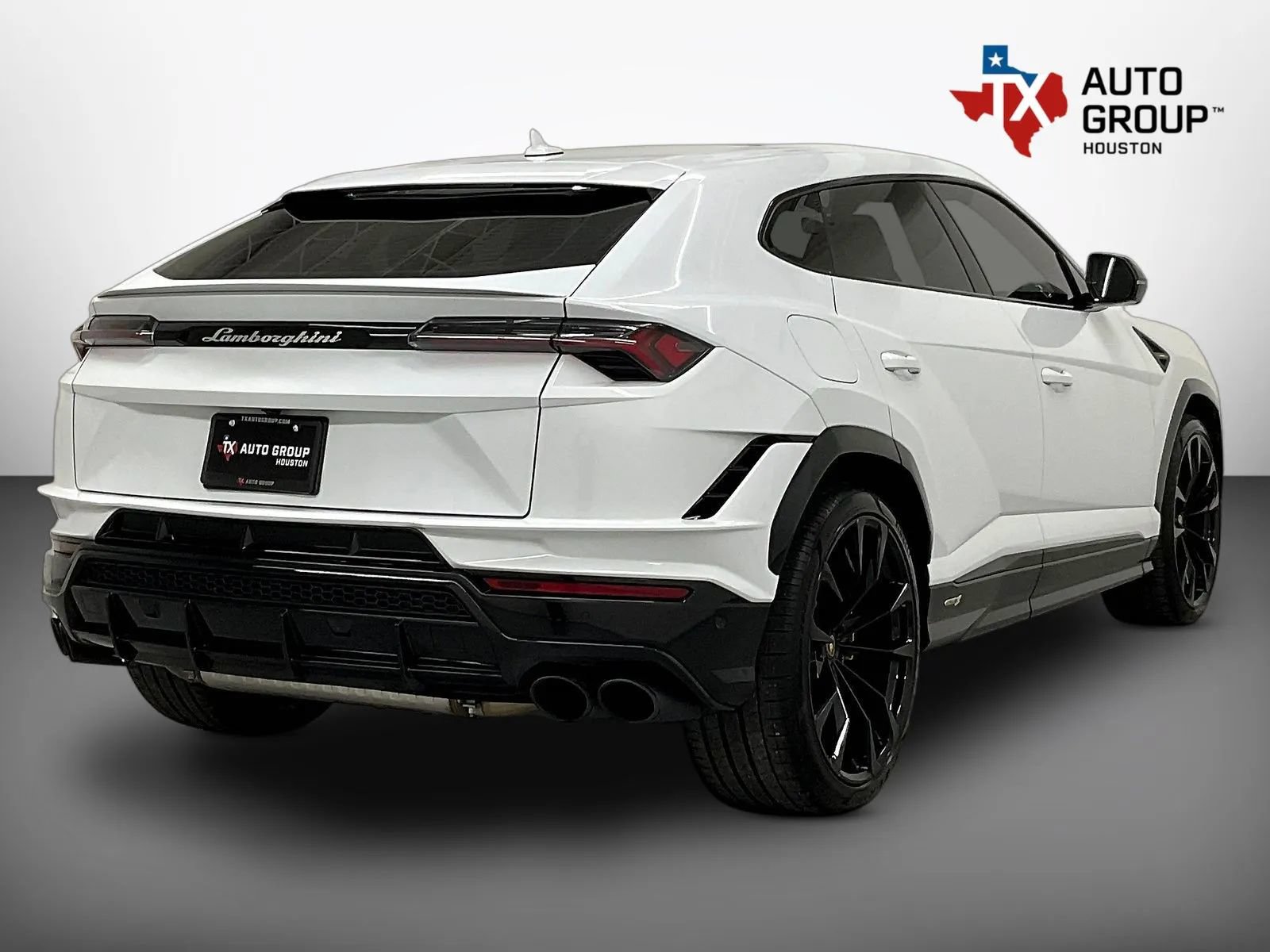 Used 2024 Lamborghini Urus S AWD/4WD image 5