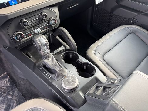 New 2025 Ford Bronco Outer Banks w/ Sasquatch Package image 21