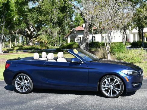 Used 2017 BMW 230i xDrive Convertible AWD/4WD image 8