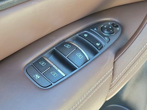 Used 2017 INFINITI QX80 Limited image 21