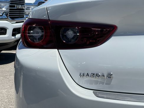 Used 2024 MAZDA MAZDA3 s FWD image 25