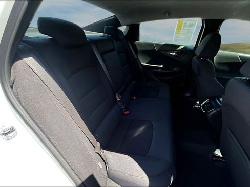 Used 2023 Chevrolet Malibu LT FWD image 16