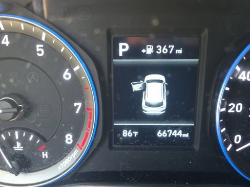 Used 2018 Hyundai Kona SE AWD/4WD image 5