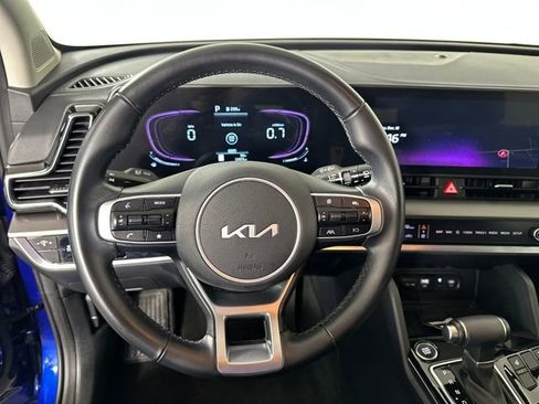 Used 2025 Kia Sportage EX image 14
