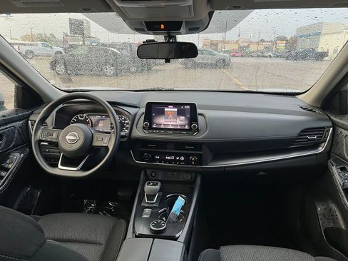 Used 2024 Nissan Rogue SV image 22