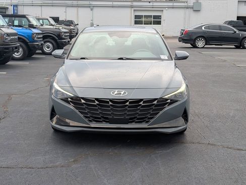 Used 2022 Hyundai Elantra SEL w/ Convenience + Premium Package image 8
