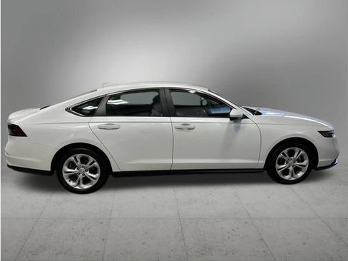 Used 2023 Honda Accord LX image 7