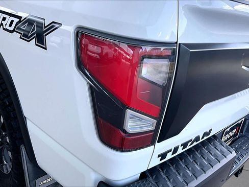 Used 2021 Nissan Titan PRO-4X w/ Pro-4x Convenience Package AWD/4WD image 28