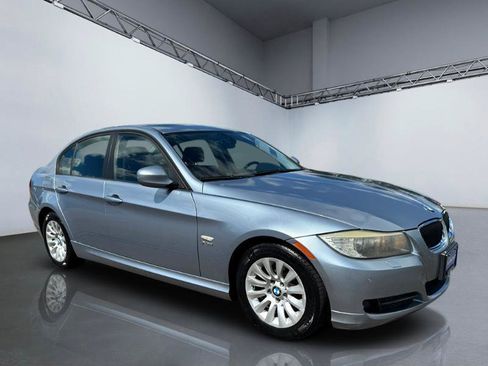 Used 2009 BMW 328i xDrive Sedan AWD/4WD image 9