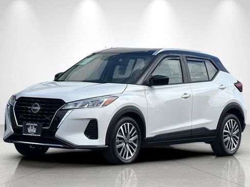 Used 2024 Nissan Kicks SV FWD image 8