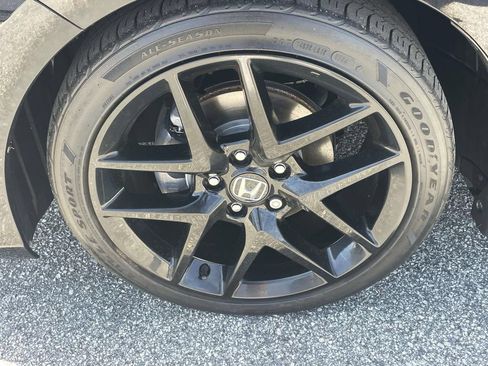 Used 2024 Honda Civic Sport image 3