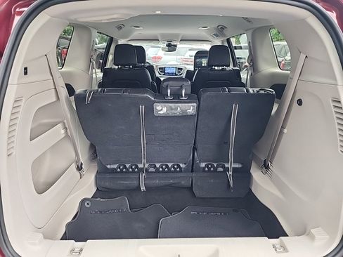 Used 2017 Chrysler Pacifica Touring-L Plus w/ Advanced Safetytec Group FWD image 41