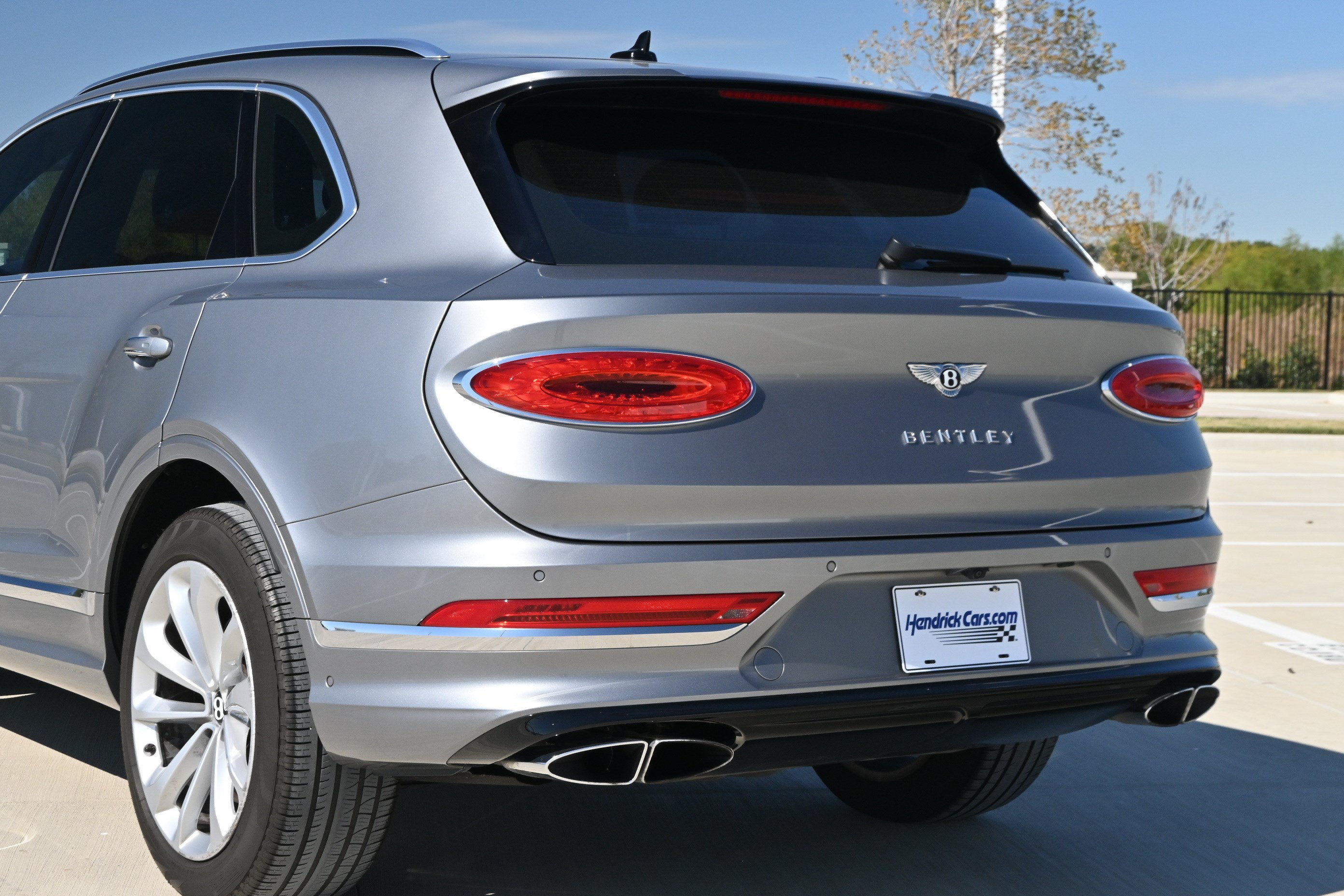 Used 2021 Bentley Bentayga AWD/4WD image 10