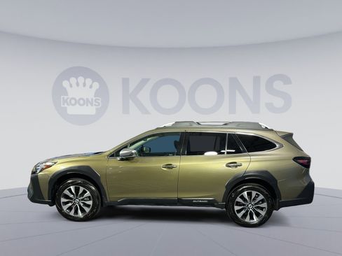 Used 2023 Subaru Outback Touring XT AWD/4WD image 2