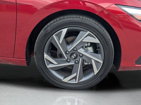 Certified 2025 Hyundai Elantra Sport FWD image 31