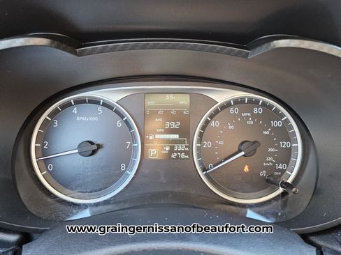 Used 2025 Nissan Versa S w/ Trunk Package image 14