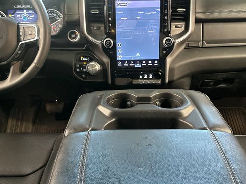 Used 2025 RAM 1500 Laramie AWD/4WD image 4