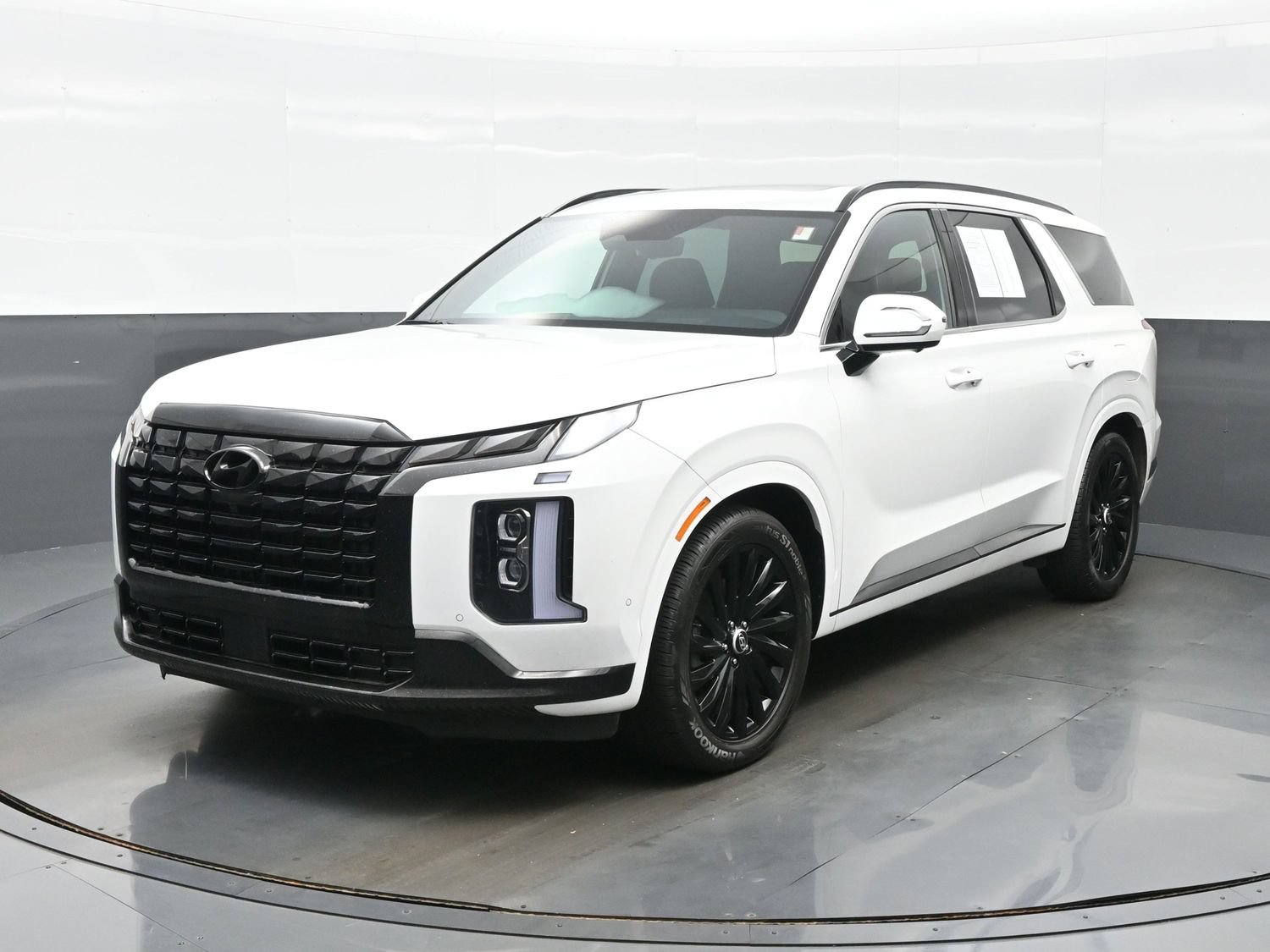 Used 2025 Hyundai Palisade Calligraphy AWD/4WD image 2