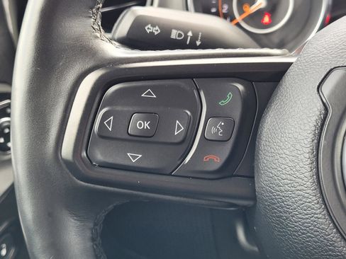 Used 2023 Jeep Gladiator Sport AWD/4WD image 14