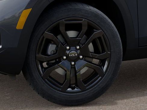 New 2025 Kia Seltos X-Line image 9
