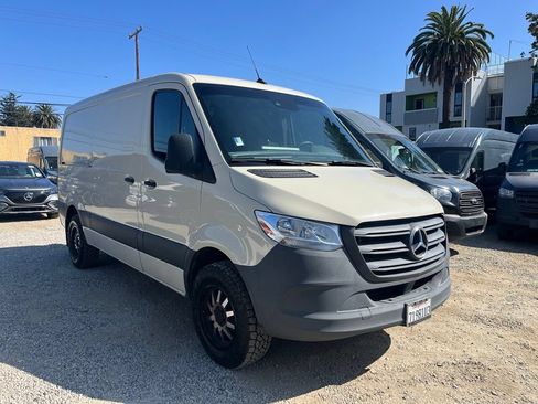 Used 2023 Mercedes-Benz Sprinter 1500 w/ Acoustic Package image 3