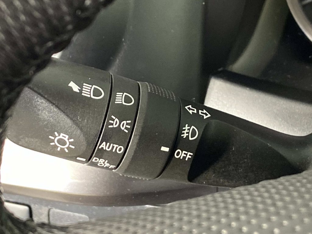 Used 2022 Toyota Tacoma SR5 AWD/4WD image 17