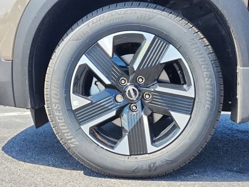 New 2025 Nissan Kicks SV w/ SV Premium Package image 6