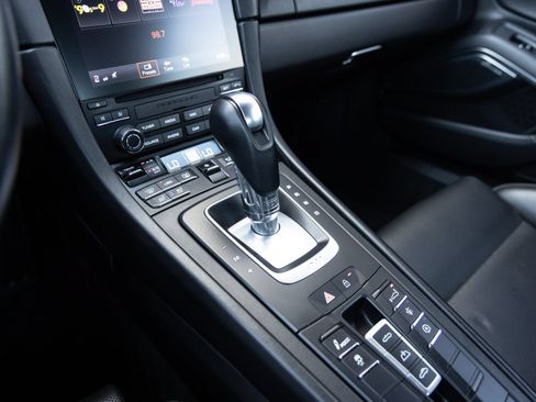 Certified 2019 Porsche 911 Turbo S AWD/4WD image 19