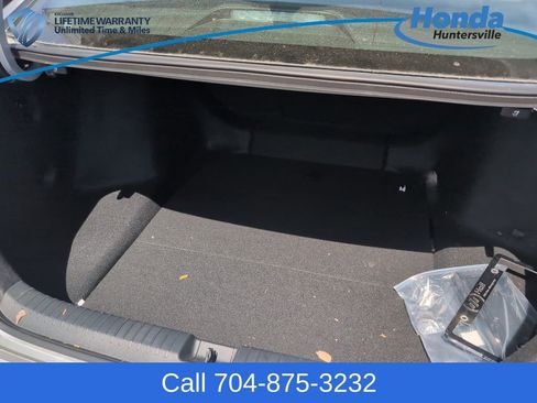 Used 2025 Honda Accord Touring image 12