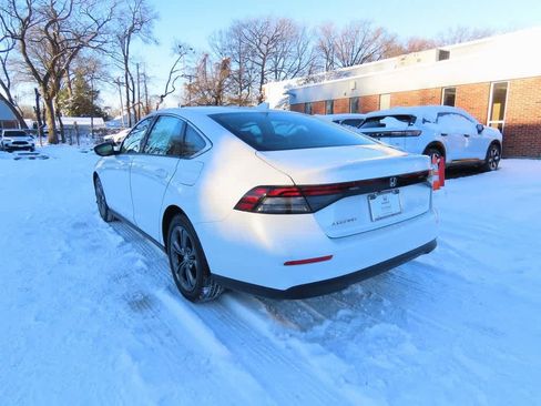 Certified 2023 Honda Accord EX image 4