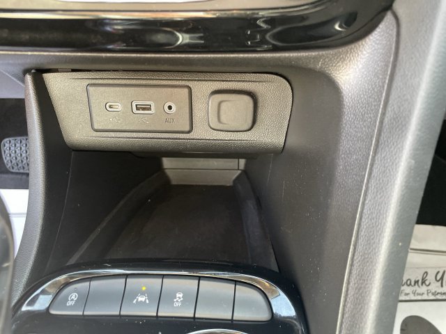 Used 2023 Buick Encore GX Select FWD image 16