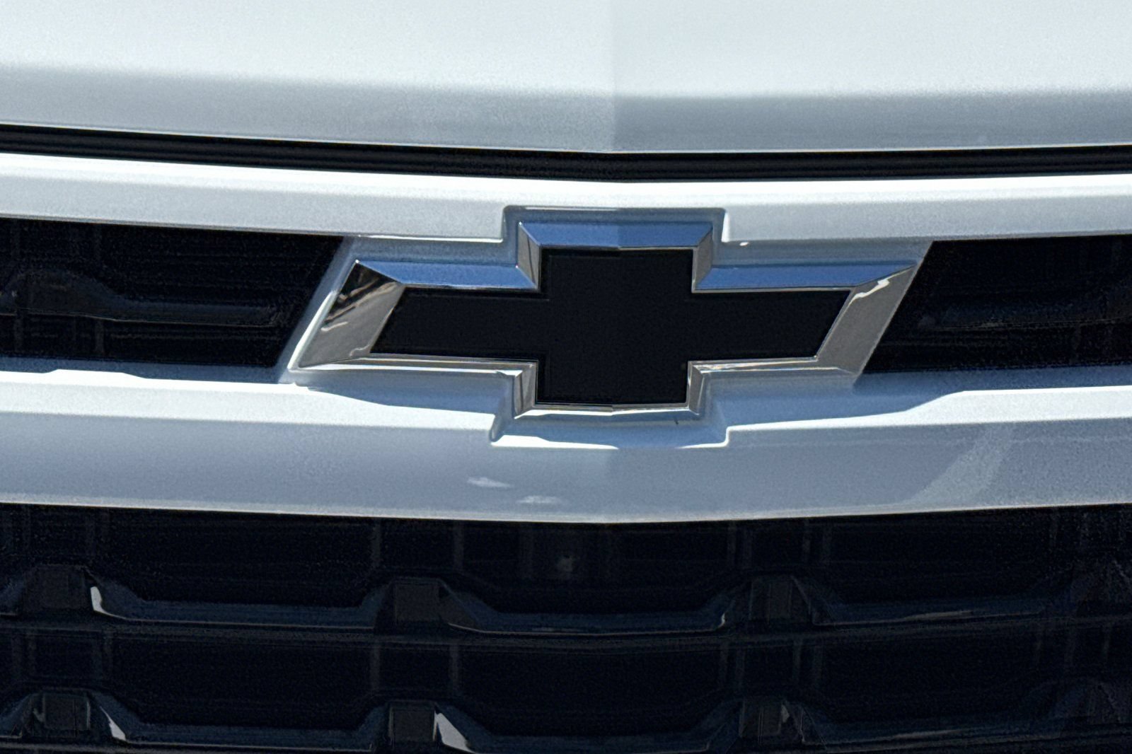 Used 2026 Chevrolet Silverado 1500 RST w/ LPO, Dark Essentials Package AWD/4WD image 8