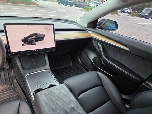 Used 2022 Tesla Model 3 Long Range AWD/4WD image 26