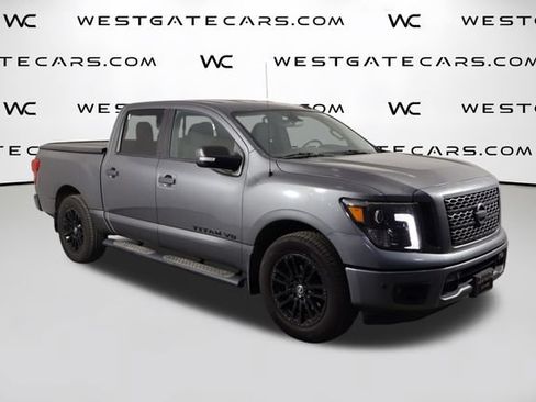 Used 2019 Nissan Titan SV w/ SV Convenience Package RWD image 43