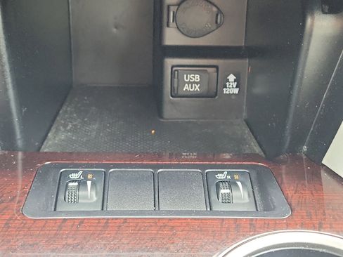 Used 2014 Toyota Camry XLE image 28