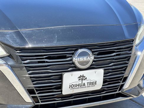 Used 2024 Nissan Altima 2.5 SV FWD image 7