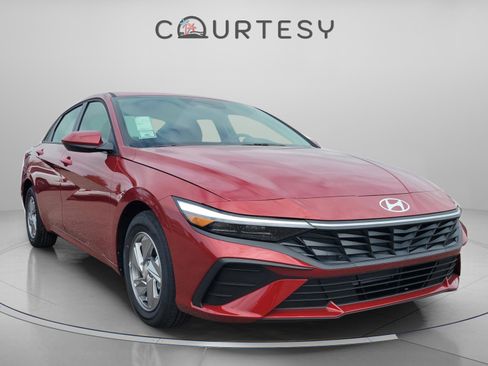 New 2026 Hyundai Elantra SE image 6