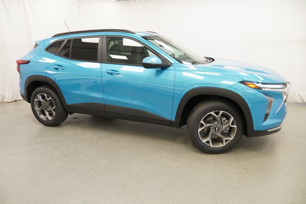 New 2026 Chevrolet Trax LT FWD image 6