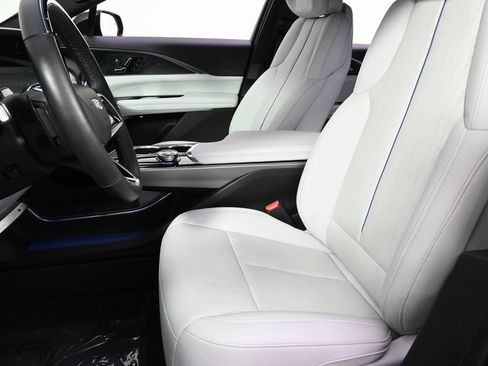 Certified 2024 Cadillac Lyriq Sport image 13