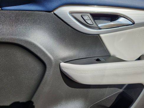 Used 2024 Buick Envision Avenir AWD/4WD image 14