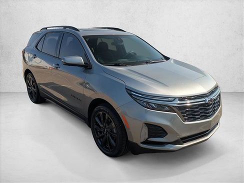 Used 2023 Chevrolet Equinox RS w/ RS Leather Package image 3