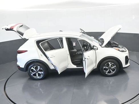 Used 2020 Kia Sportage LX image 63