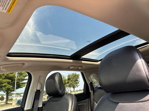 Used 2019 Ford Edge SEL w/ Equipment Group 201A AWD/4WD image 37