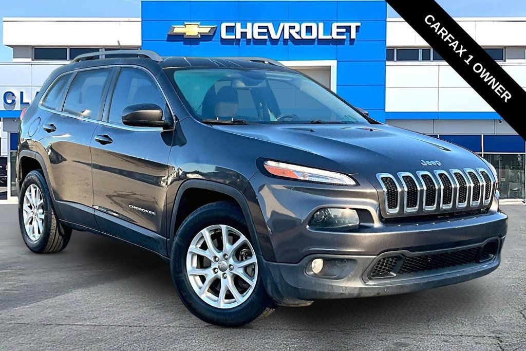 Used 2016 Jeep Cherokee Latitude w/ Safety/Convenience Group AWD/4WD image 1