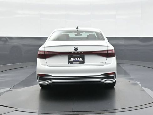 Used 2025 Volkswagen Jetta SEL FWD image 6