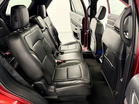 Used 2019 Ford Explorer Platinum AWD/4WD image 14