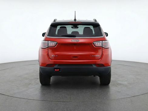 Used 2025 Jeep Compass Trailhawk image 7