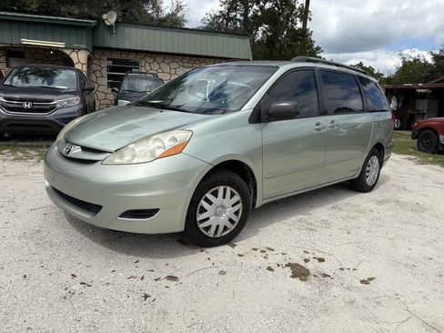 Used 2006 Toyota Sienna CE image 1