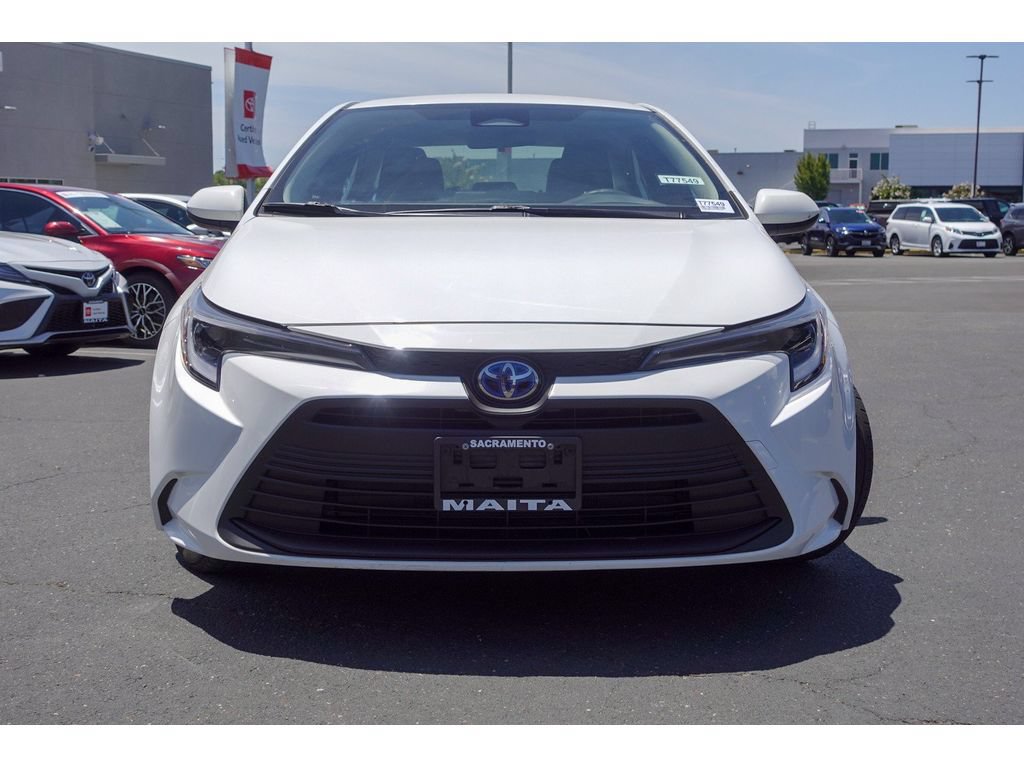 Certified 2024 Toyota Corolla LE FWD image 3